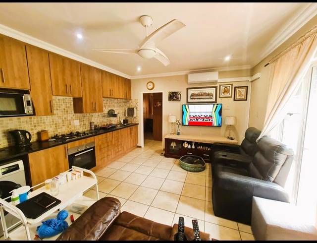4 BEDROOM HOUSE FOR SALE IN DORINGKLOOF